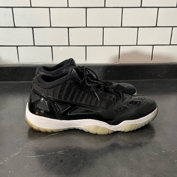 Jordan 11 Retro Low IE “Space Jam” - Picture 4 of 8